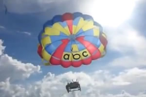 パラセイリング