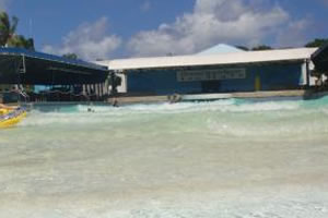 ウェーブプール